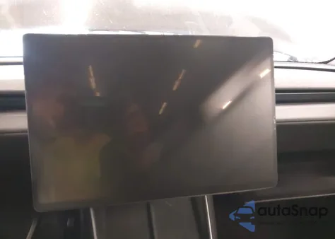 2026 Tesla Model Y Long Range Dual Motor All-Wheel Drive/Long Range Launch Series from USA, damaged, VIN 7SAYGDEE2TF376069